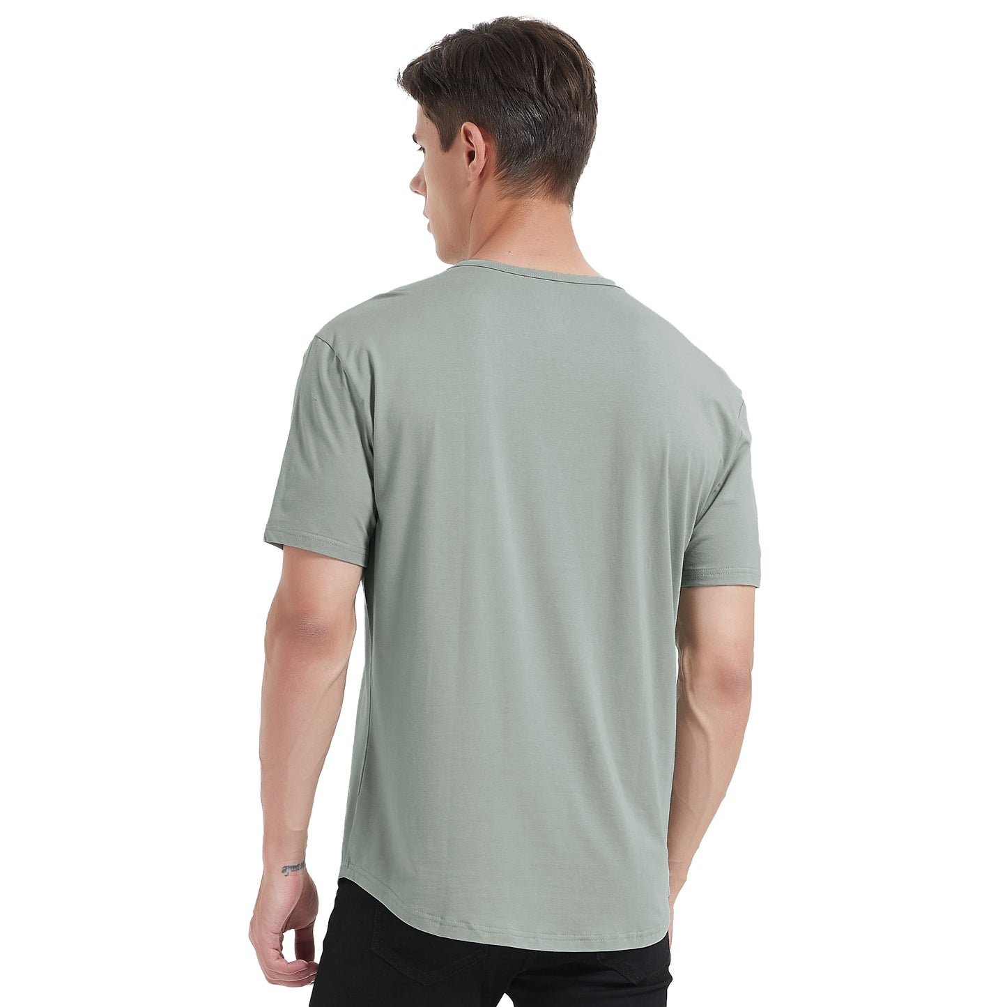 Men’s Bamboo Crew Neck T-Shirt – Soft, breathable, eco-friendly fabric with a curved hem, offering comfort and style for everyday wear.